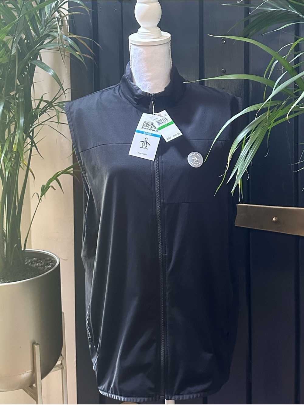 NWT Original Men’s PENGUIN Black Sleeveless GOLF Zip Vest jacket windbreaker Lg